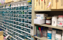 ひばり薬局滑川店 内観